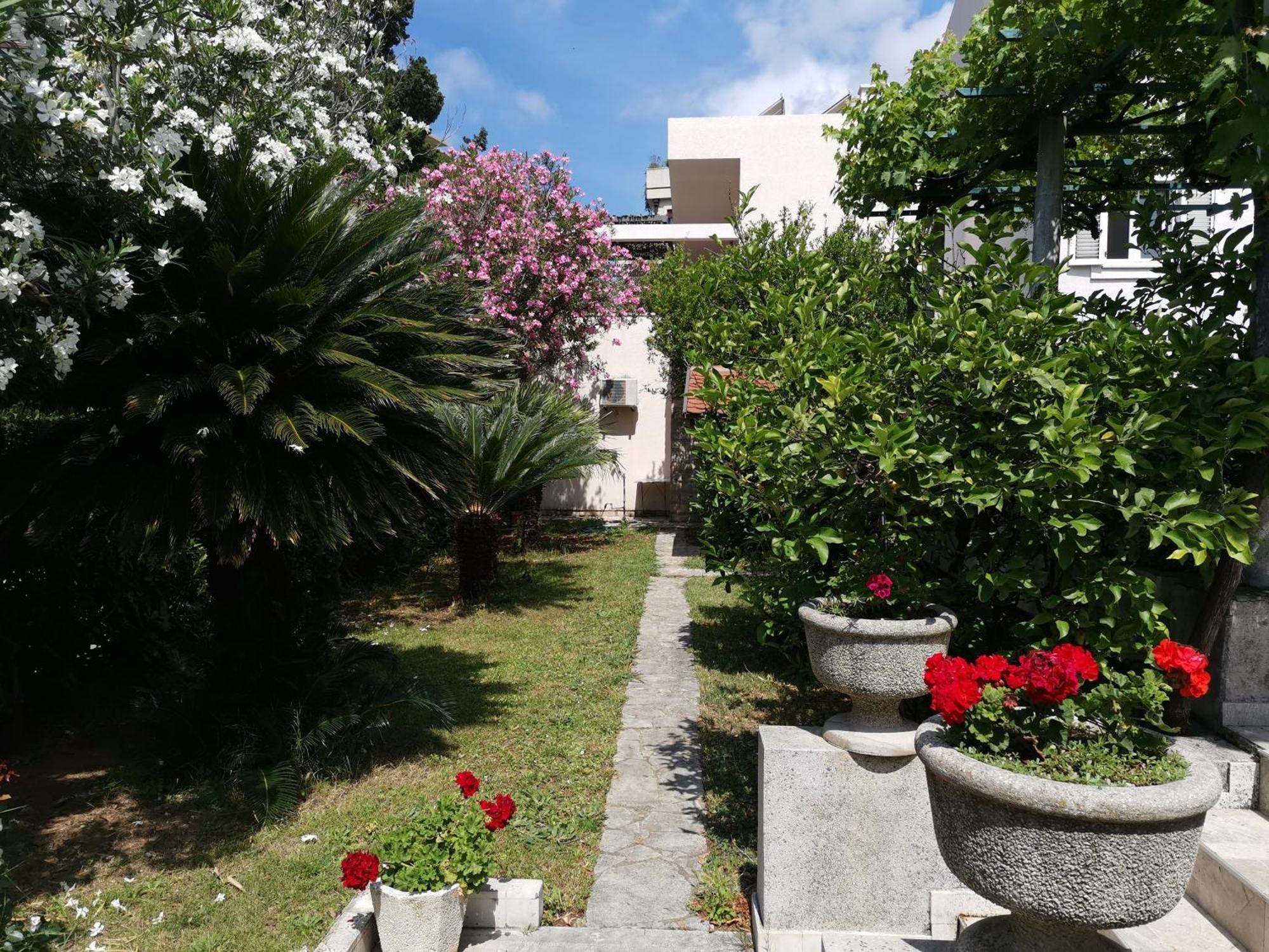 Maris Garden